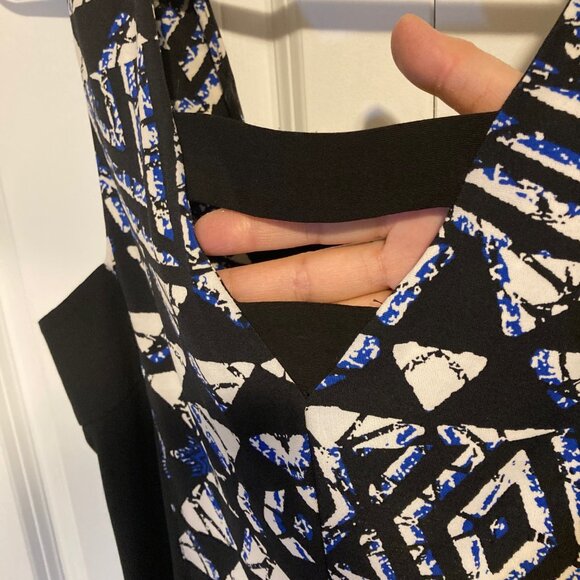 #145 NWOT BCBG Maxazria Black, Blue, Cream Sleeveless Dress, Size Medium - Picture 5 of 7